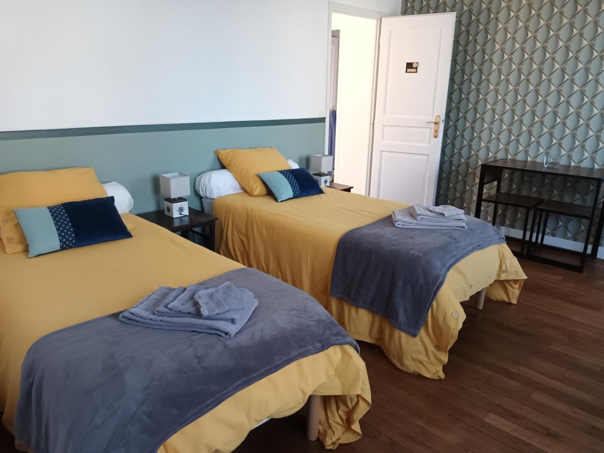 La Lendeline Hotell Saint-Sauveur-Lendelin Eksteriør bilde